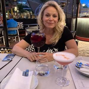 Meet your Posher, Carolyn